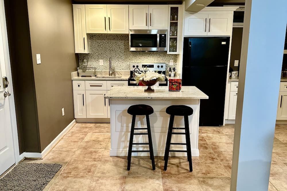 Photo of Kitchen in Rosaryville