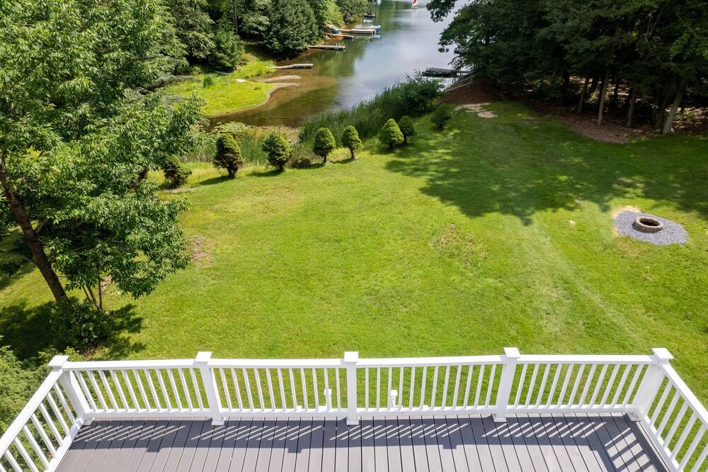 Photo of Outdoor in Treasure Lake