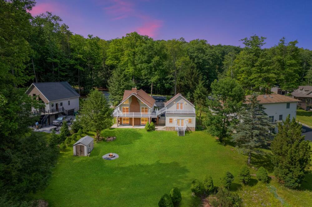 Photo of Outdoor in Treasure Lake
