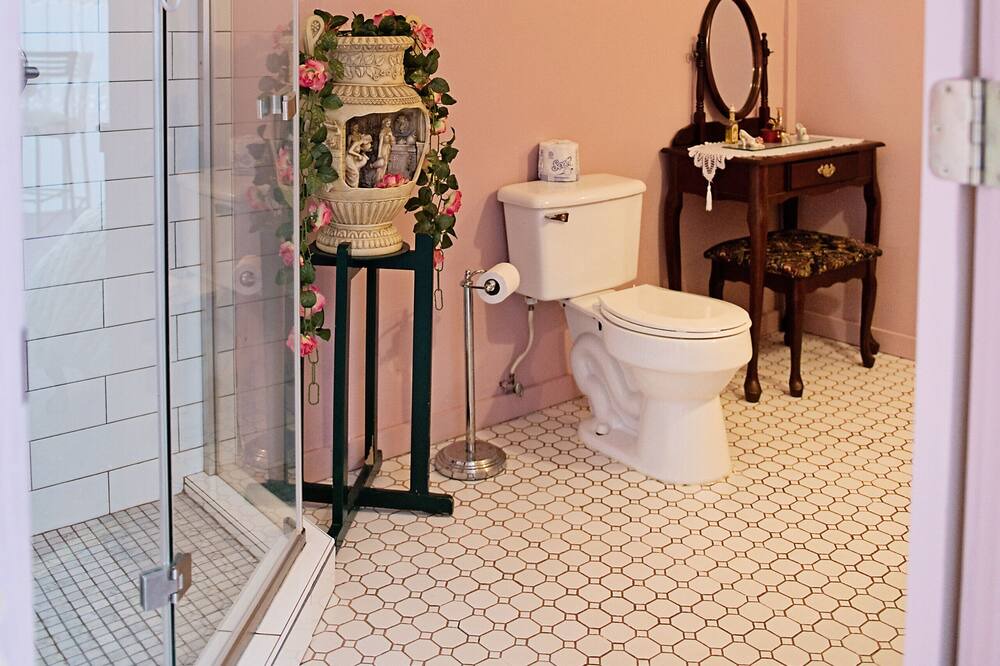 Photo of Bathroom in Ono
