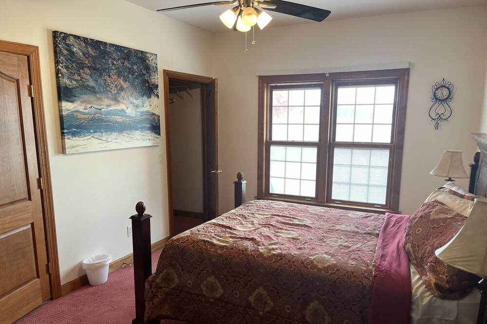 Photo of Bedroom in Woodside