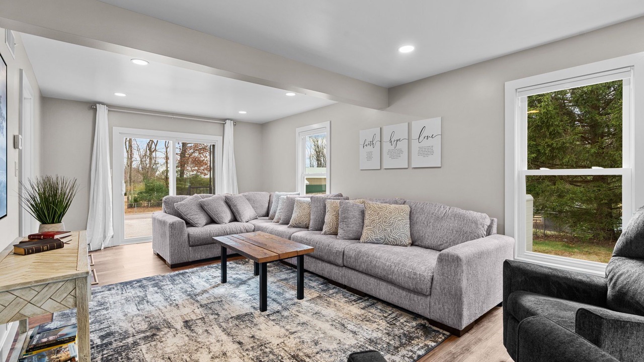 Photo of Livingroom in New Bloomfield