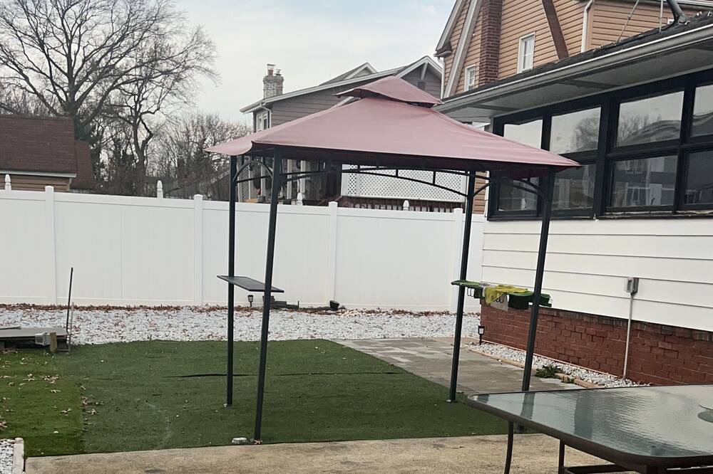 Photo of Outdoor in Linden