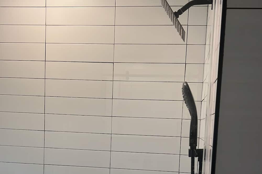 Photo of Bathroom in Linden
