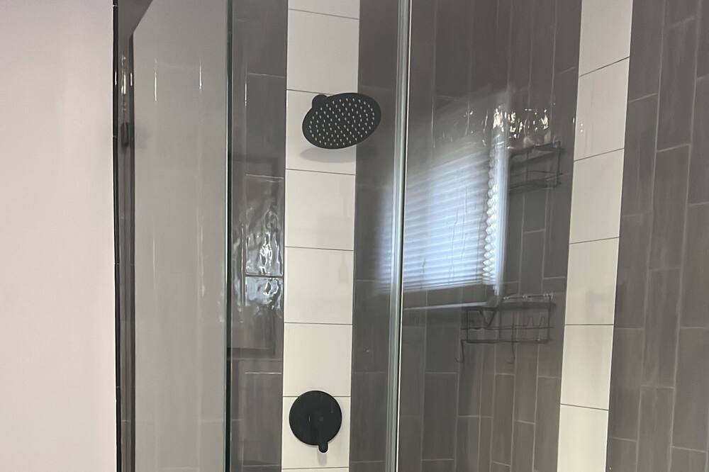 Photo of Bathroom in Linden