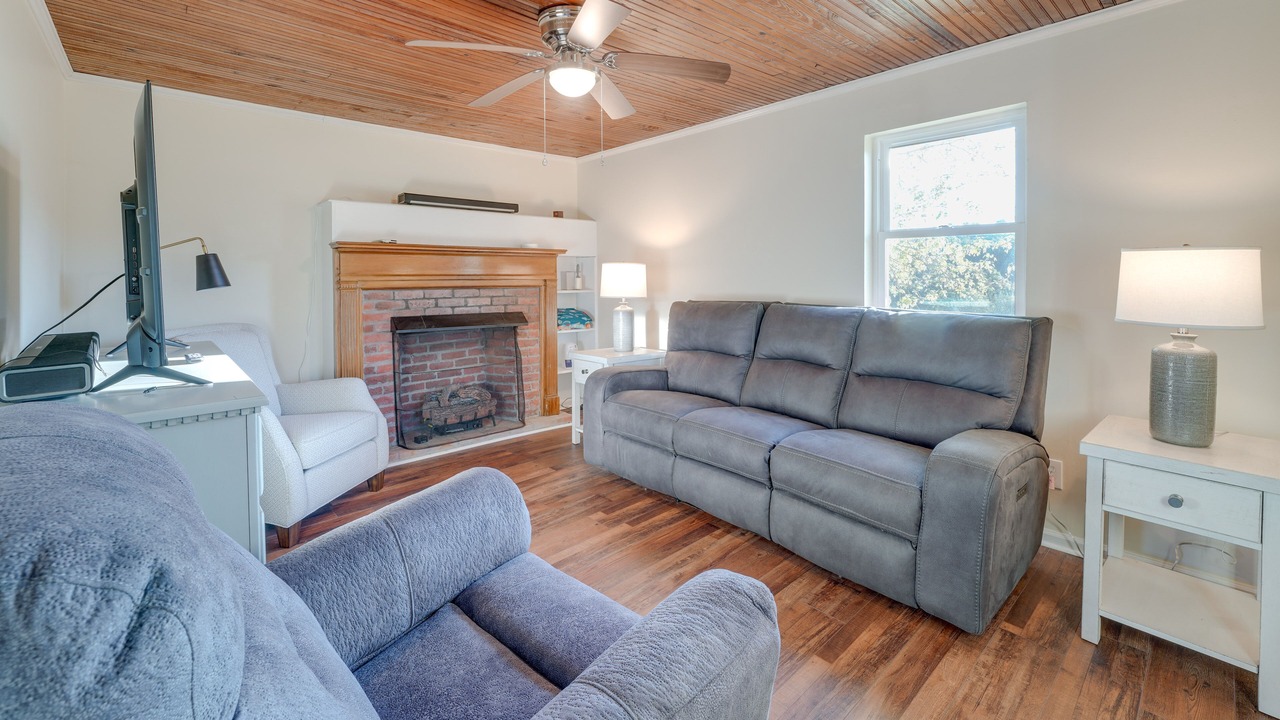Photo of Livingroom in Ripley