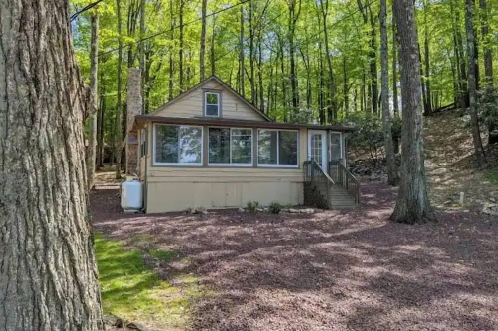 Photo of Outdoor in Lake Harmony Estates