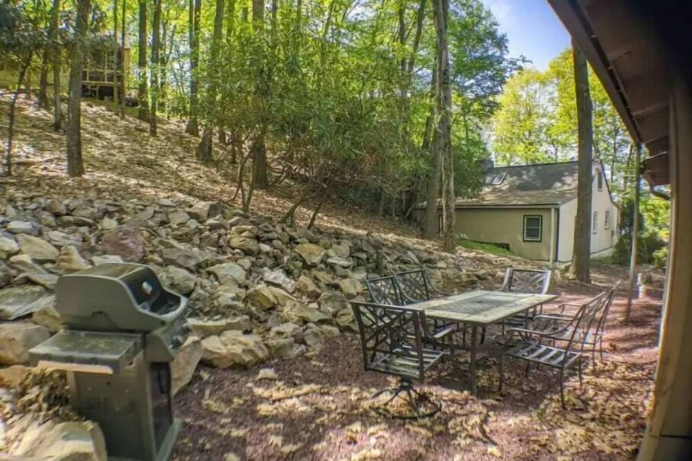 Photo of Outdoor in Lake Harmony Estates