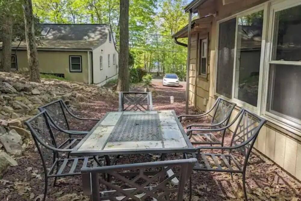 Photo of Outdoor in Lake Harmony Estates