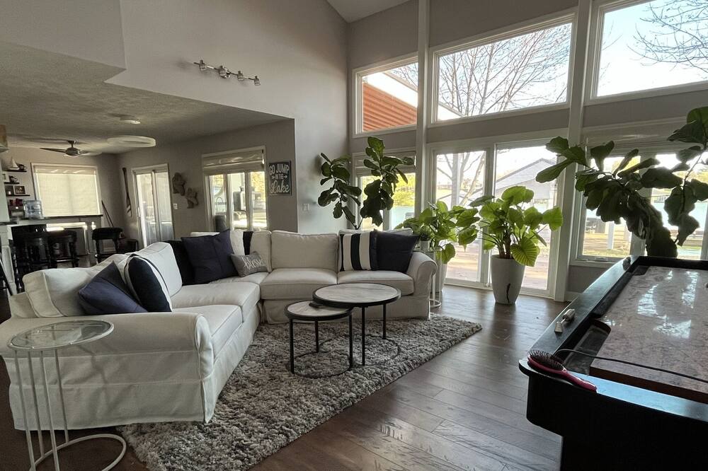 Photo of Livingroom in Jamestown