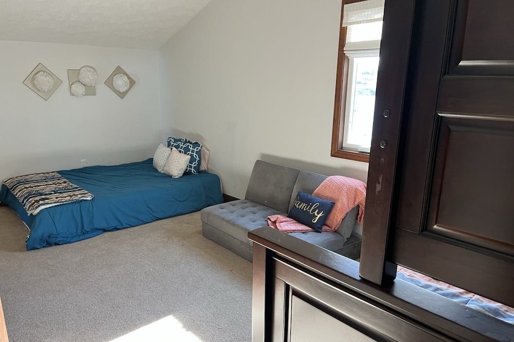 Photo of Livingroom in Jamestown
