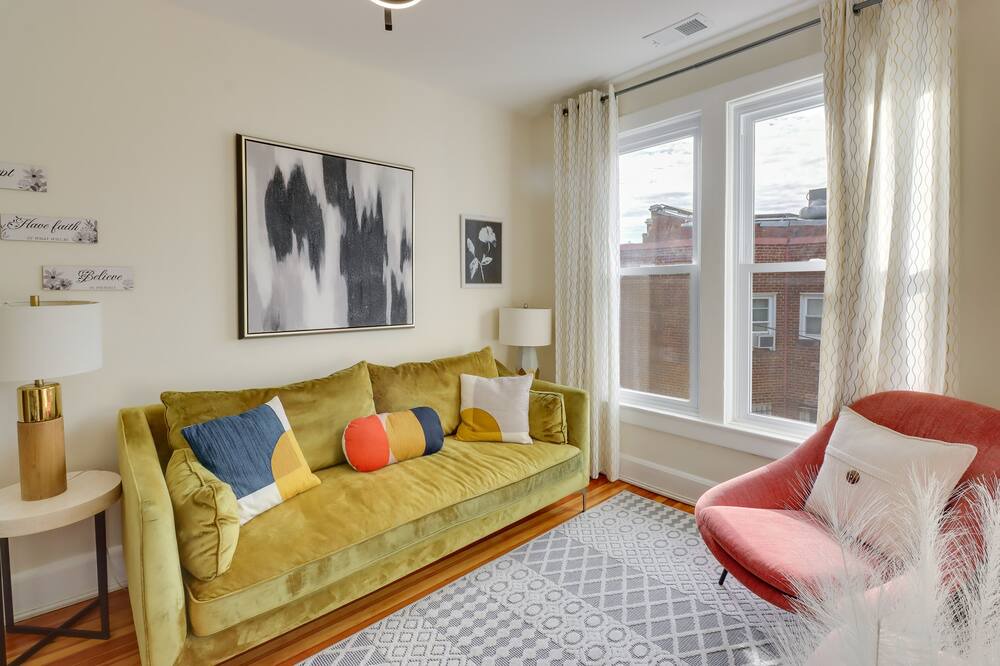 Photo of Livingroom in Eckington