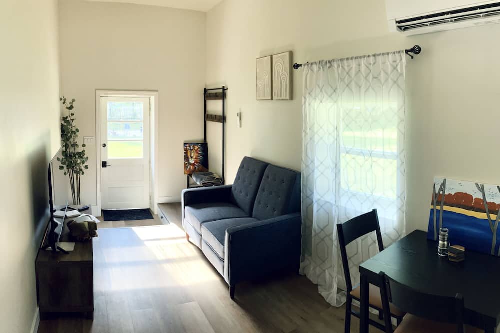 Photo of Livingroom in Lawrenceville