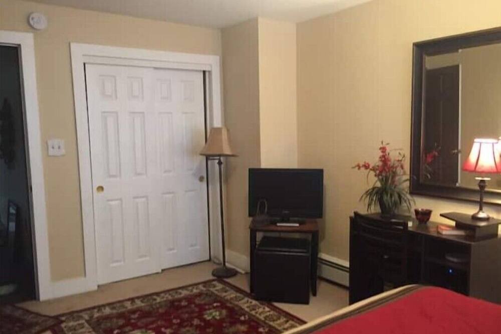 Photo of Bedroom in Plains