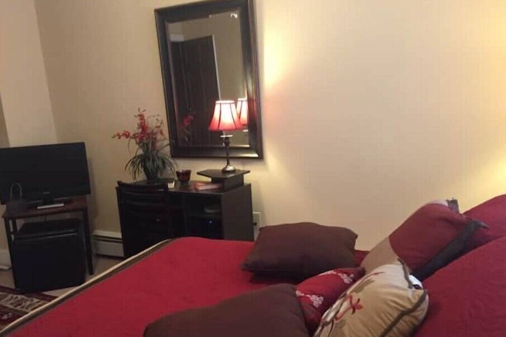Photo of Bedroom in Plains