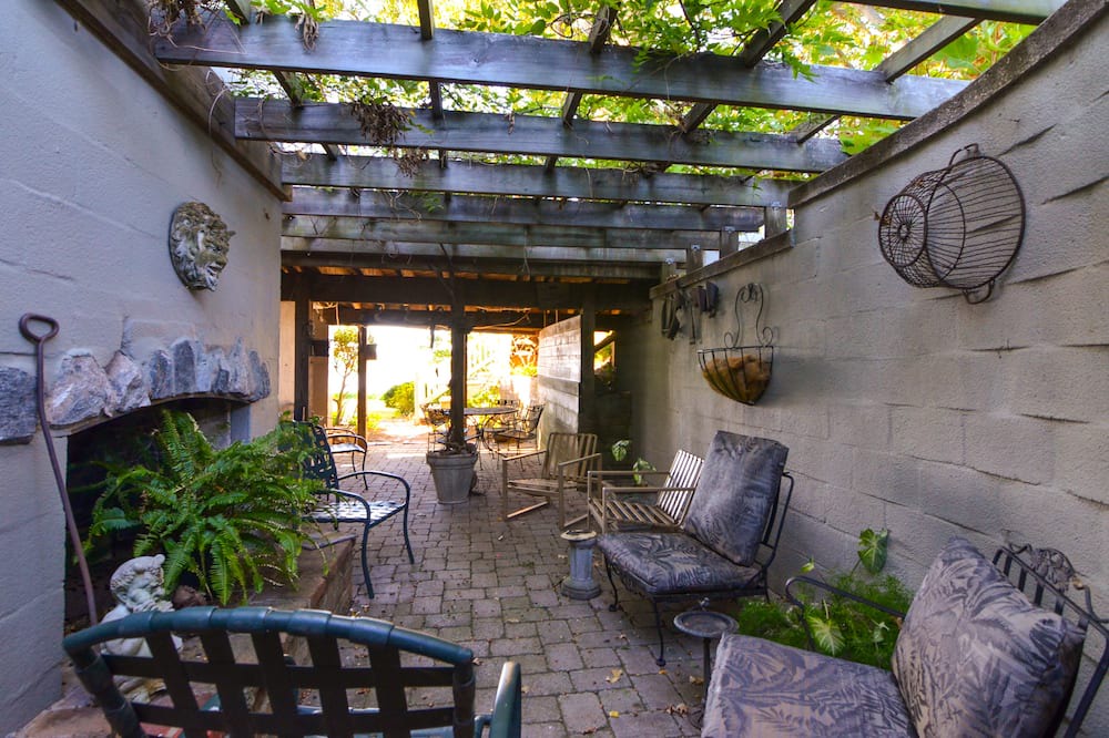 Photo of Patio Balcony in Millers Tavern