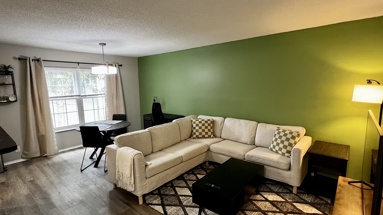 Photo of Livingroom in Northwest Columbus