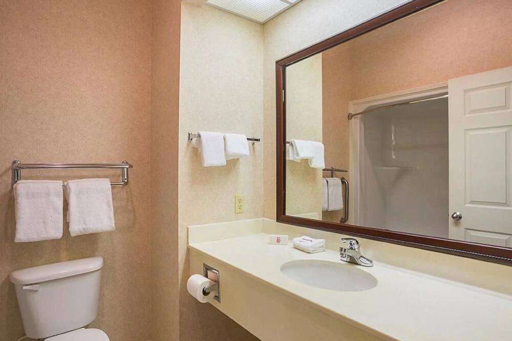 Photo of Bedroom in Whitley City