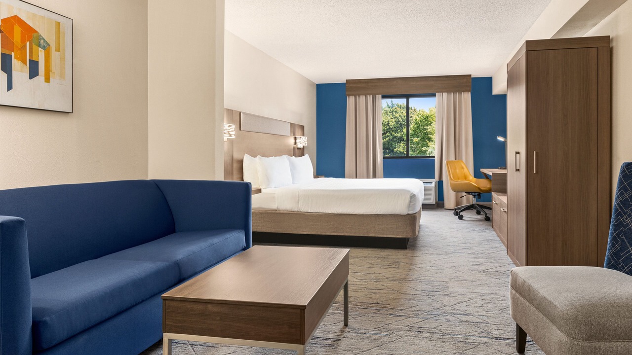 Photo of Bedroom in Greenville Downtown