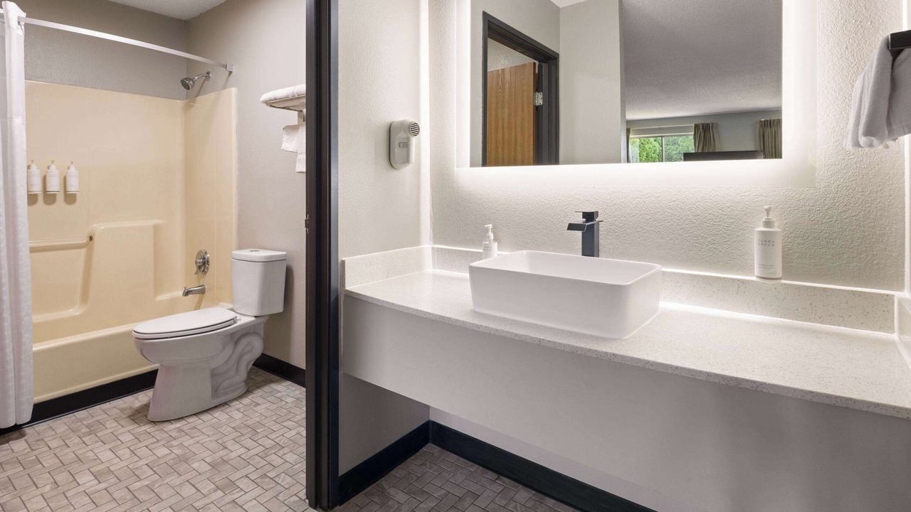 Photo of Bathroom in Lewistown