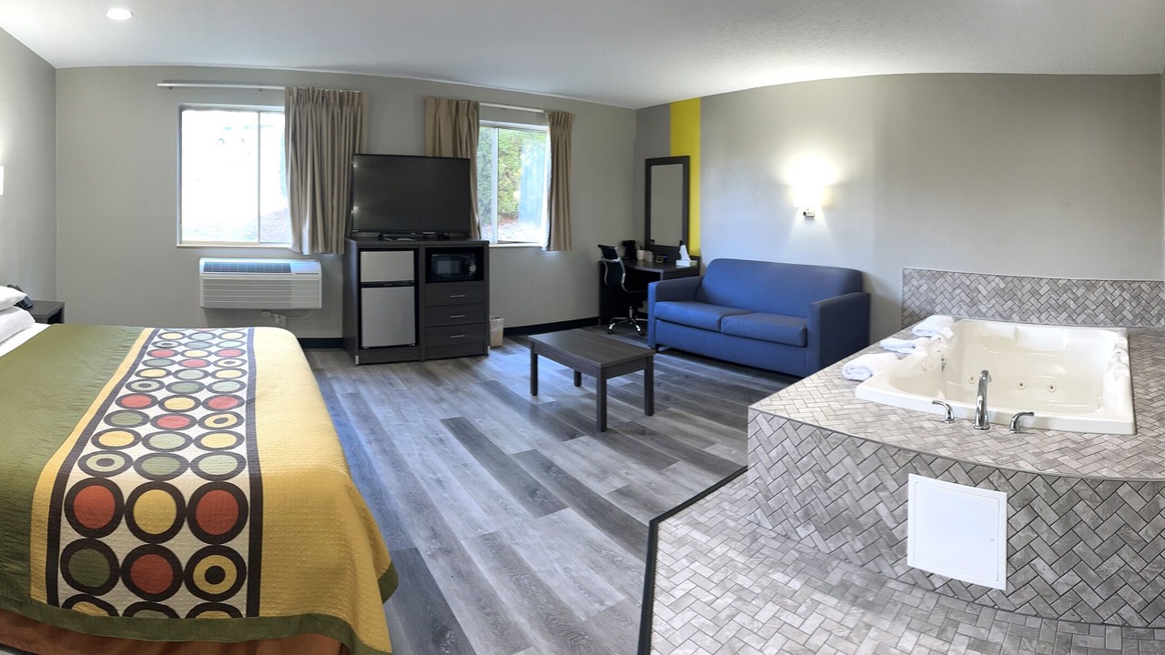 Photo of Livingroom in Lewistown