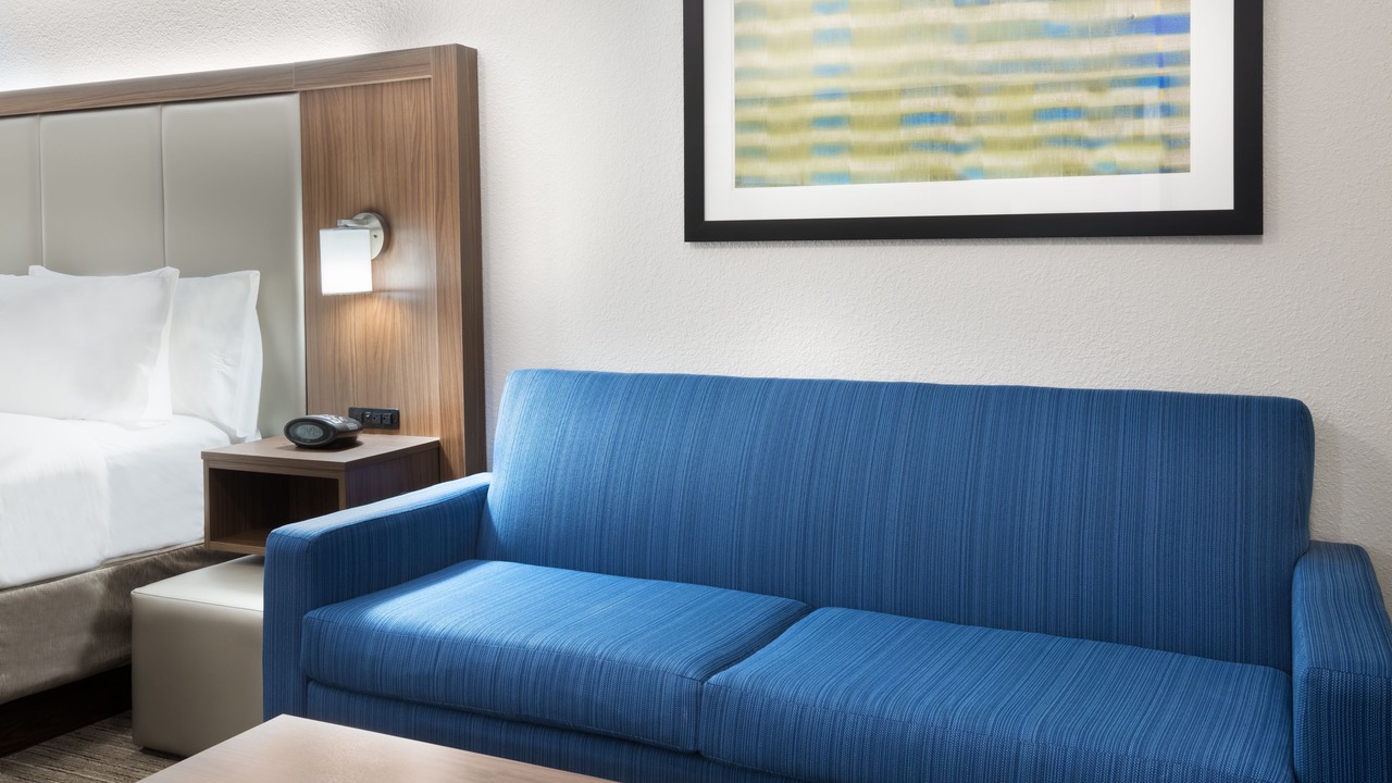Photo of Bedroom in Summit Station