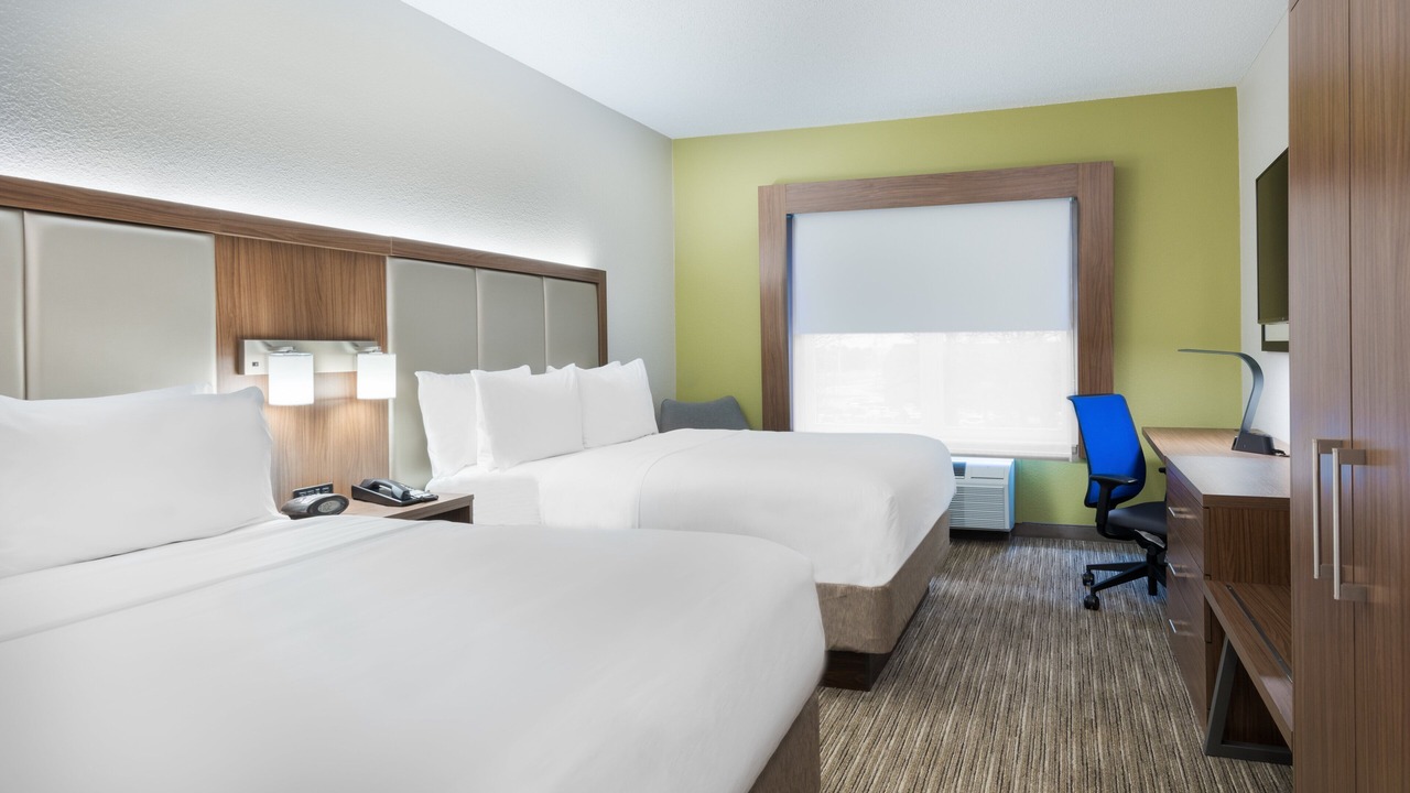 Photo of Bedroom in Summit Station