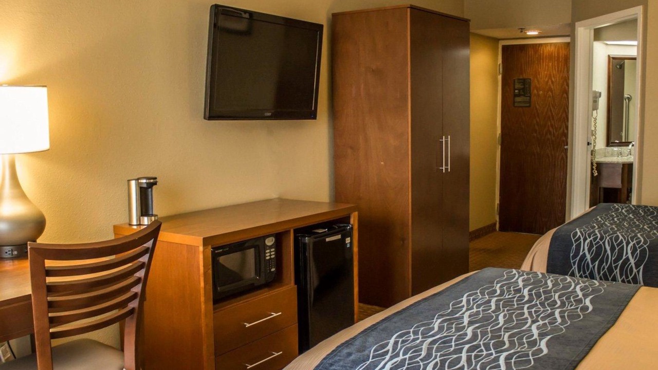 Photo of Bedroom in Akron