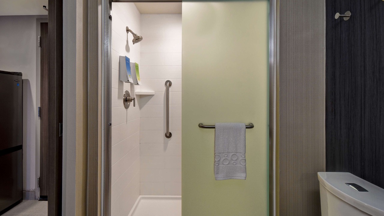 Photo of Bathroom in Bowling Green