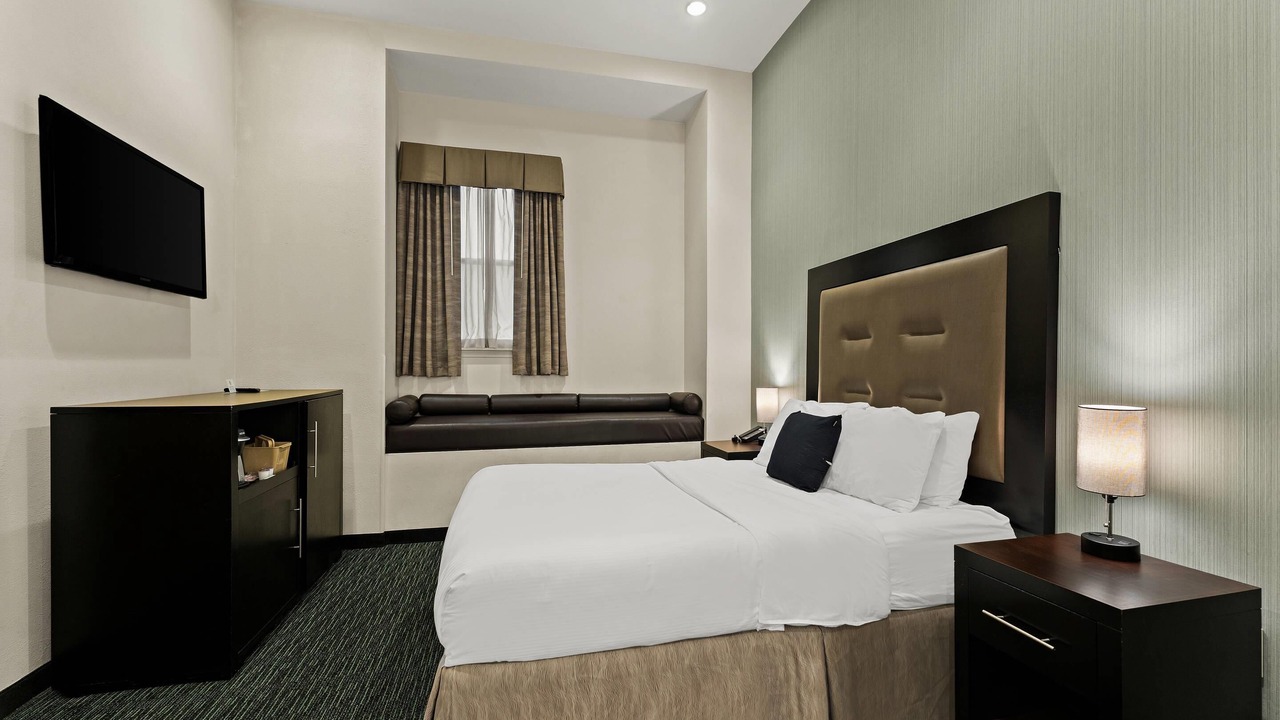 Photo of Bedroom in Midtown Village