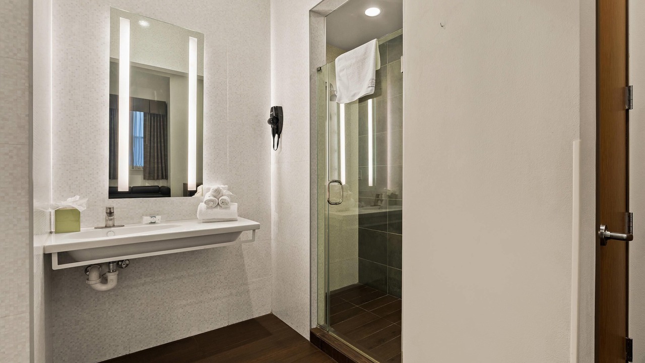 Photo of Bedroom in Midtown Village