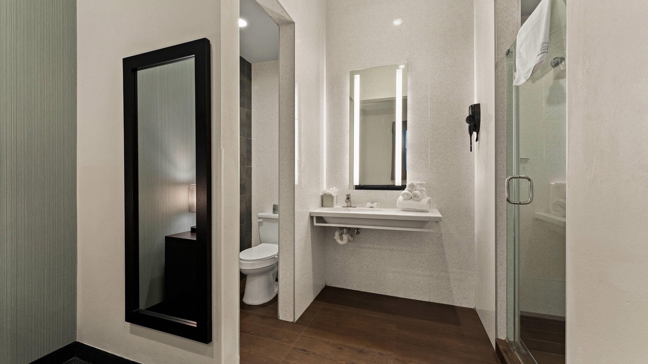 Photo of Bedroom in Midtown Village