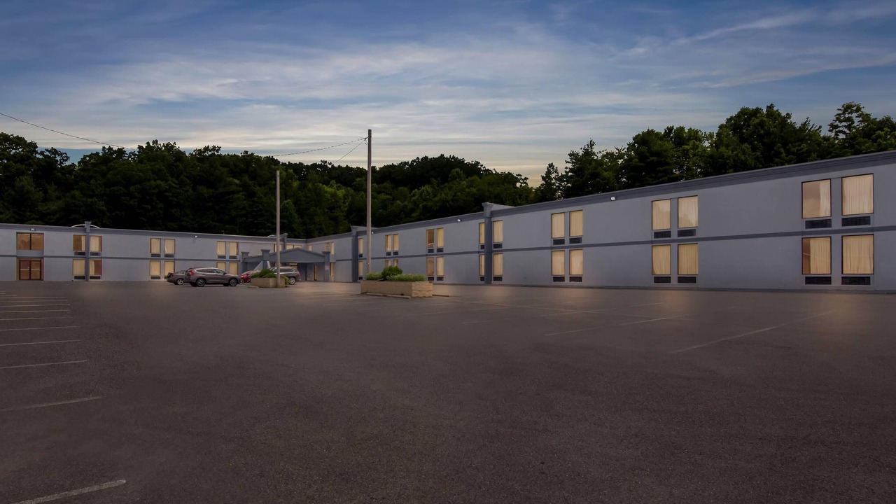 Photo of Outdoor in Bradley