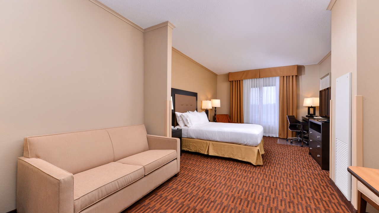 Photo of Bedroom in Breezewood
