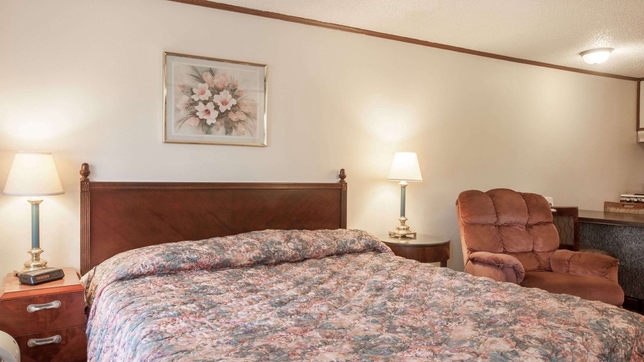 Photo of Bedroom in South Greensburg