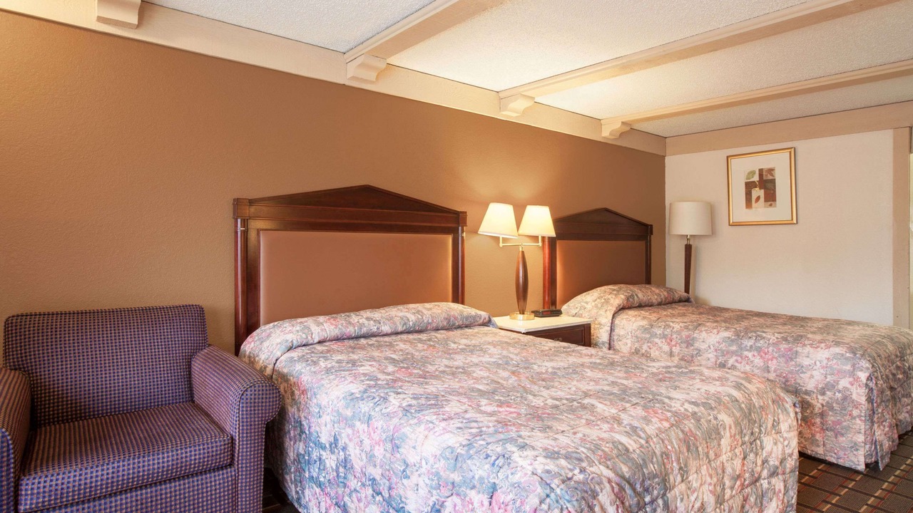 Photo of Bedroom in South Greensburg