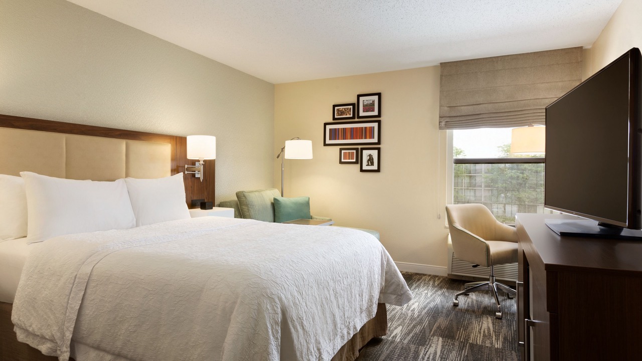 Photo of Bedroom in Fairlawn