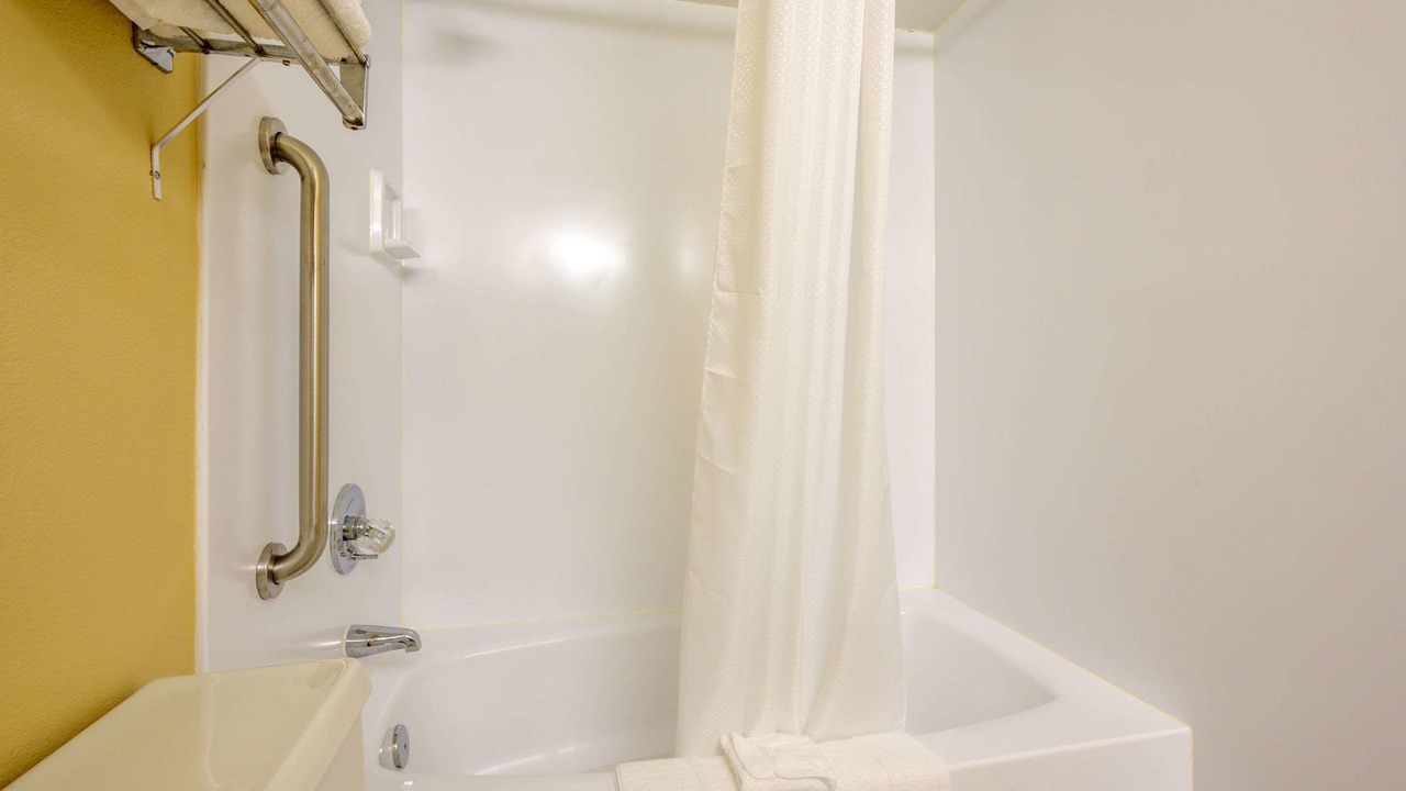 Photo of Bathroom in Triadelphia