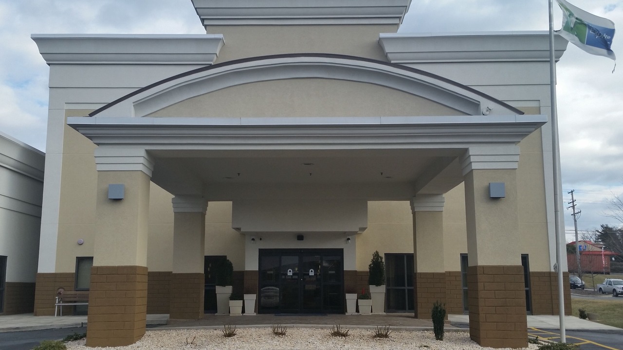 Photo of Outdoor in Edgewood