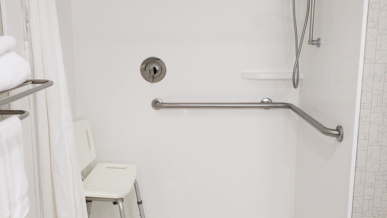 Photo of Bathroom in Edgewood