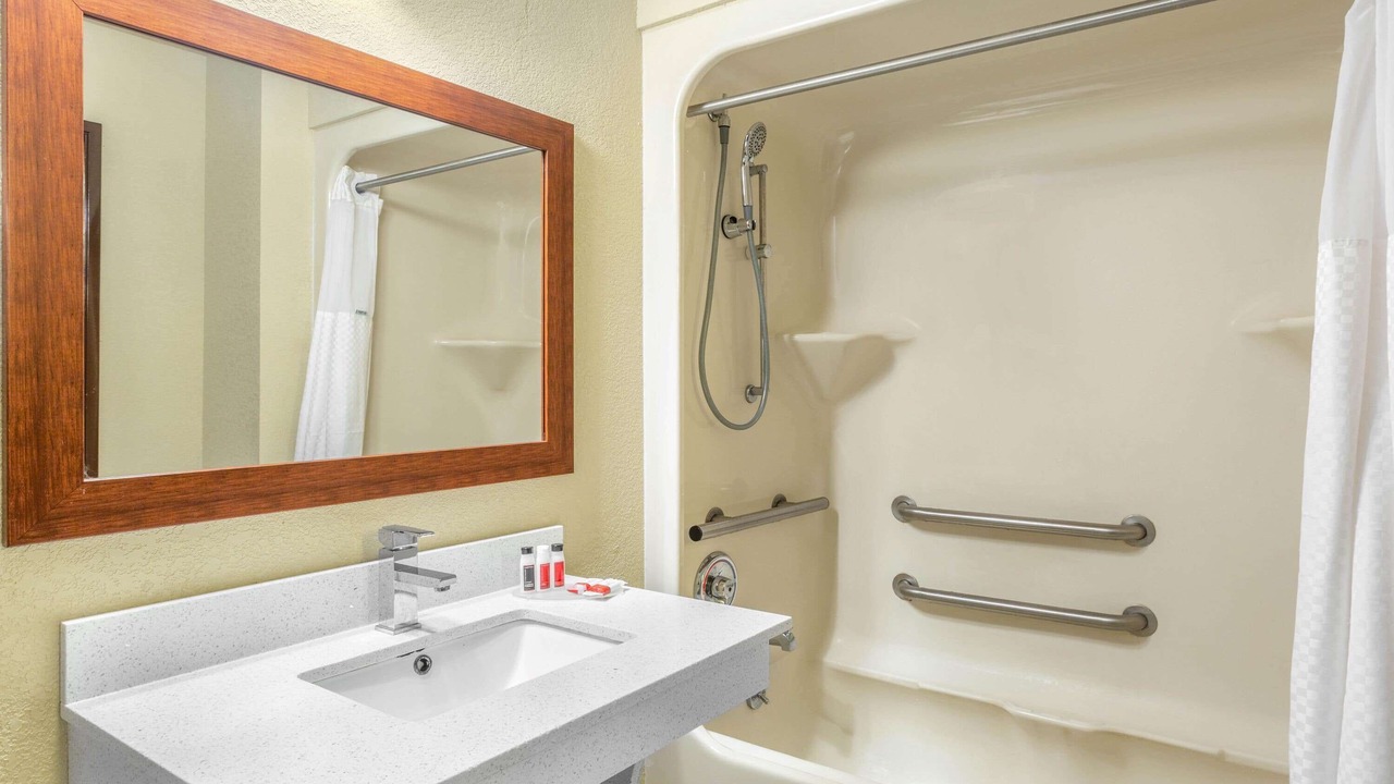 Photo of Bathroom in Blairsville