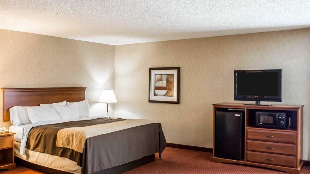 Photo of Bedroom in Springboro