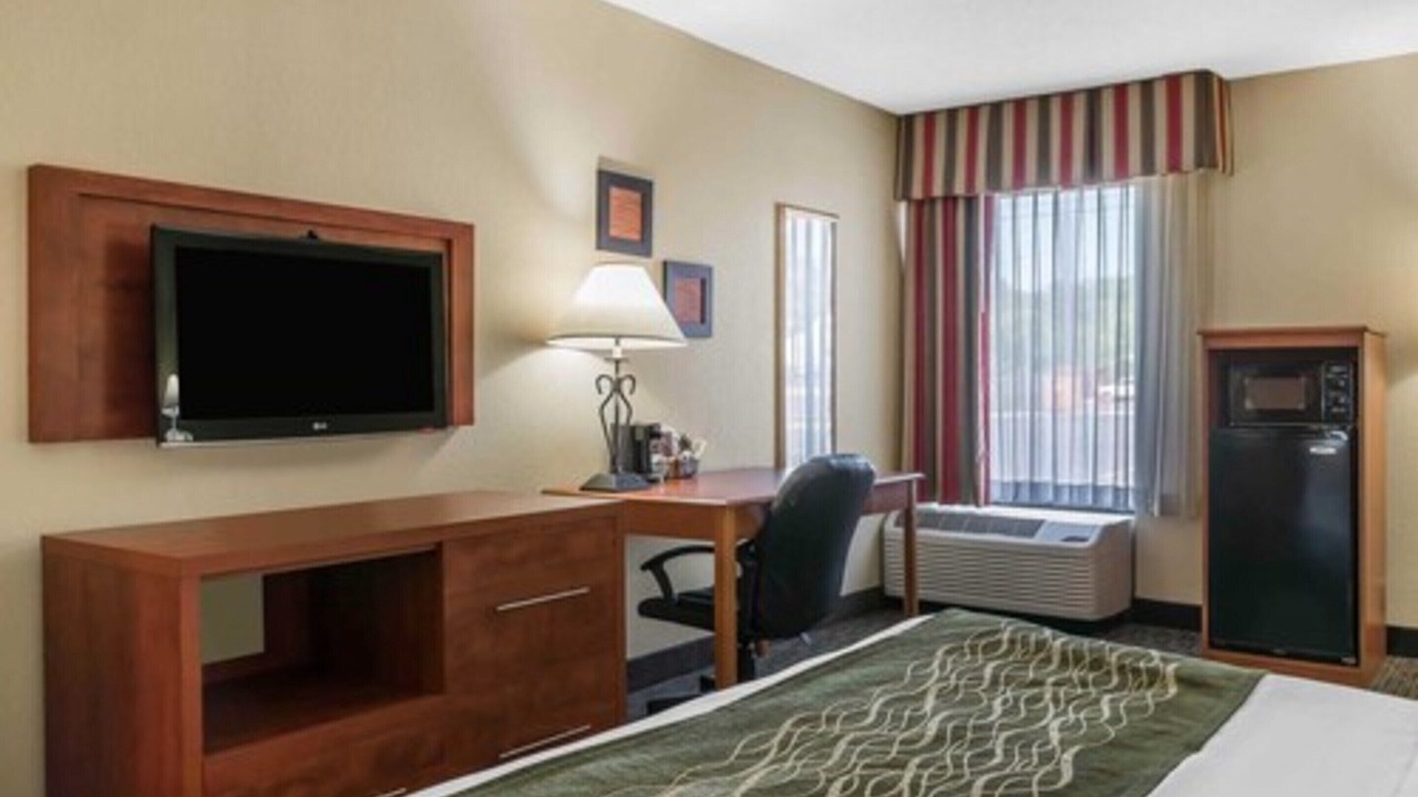 Photo of Bedroom in Pine Grove
