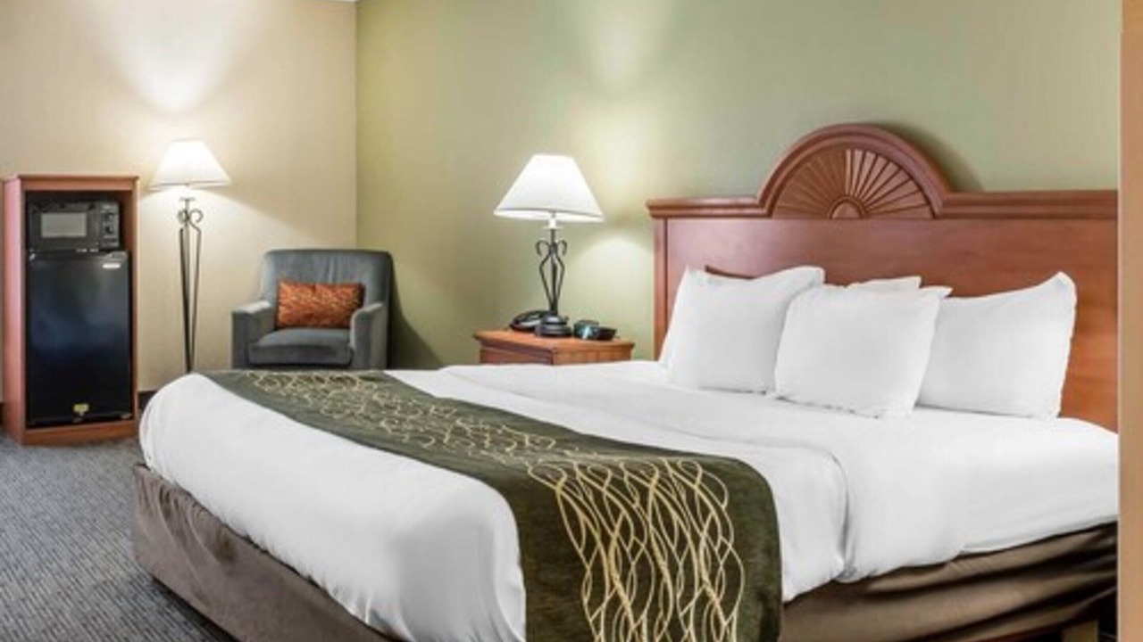 Photo of Bedroom in Pine Grove