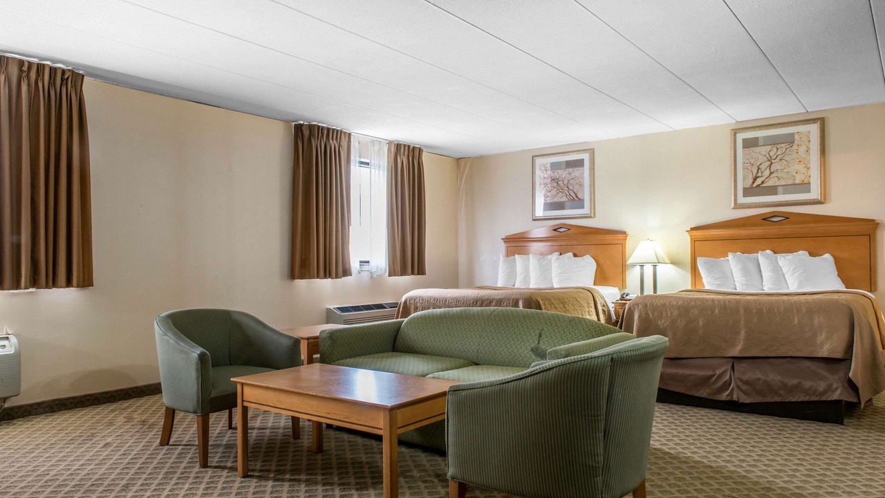 Photo of Livingroom in Fairview