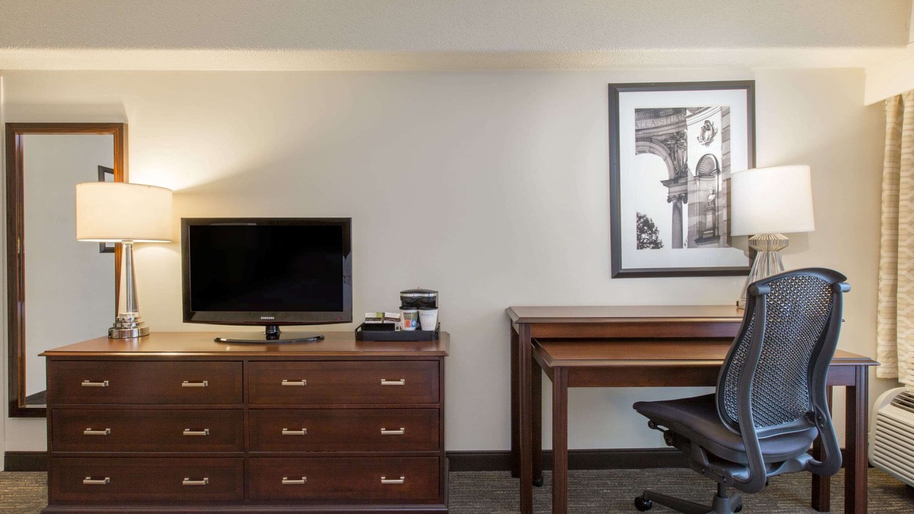 Photo of Bedroom in Center City East