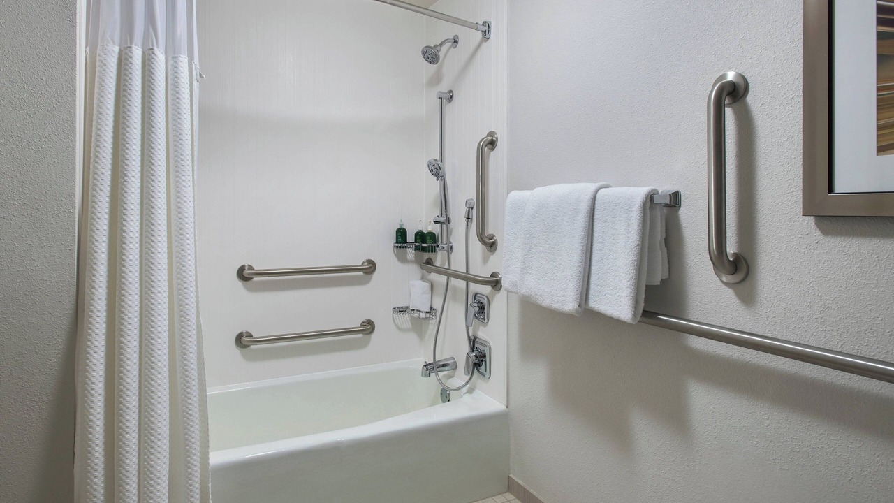 Photo of Bathroom in Red Bank - Tinton Falls
