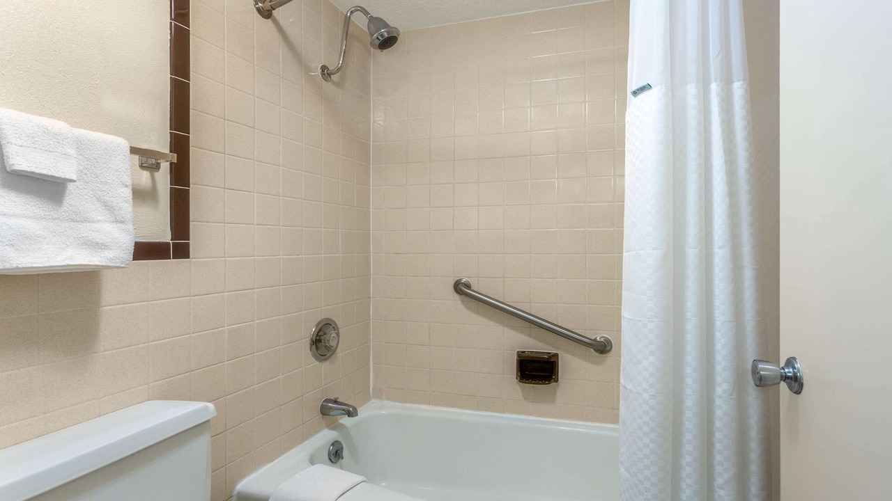 Photo of Bathroom in Breezewood