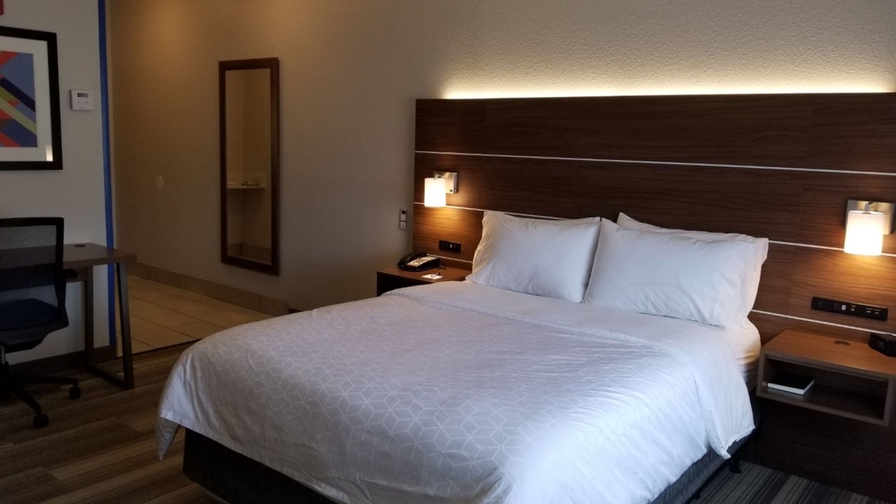 Photo of Bedroom in Hurricane