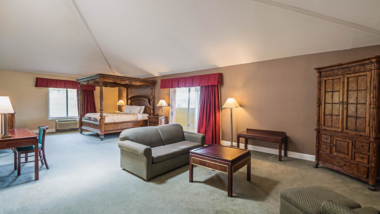 Photo of Bedroom in Eckhart Mines